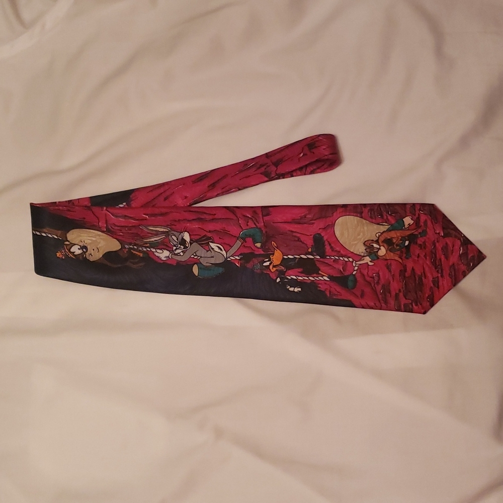 Bugs bunny and friends novelty tie